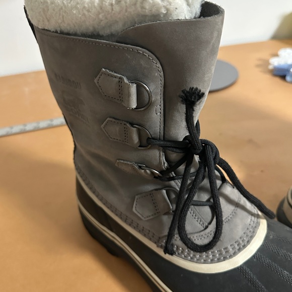Sorel Gray and Black Winter Boots - Picture 4 of 5